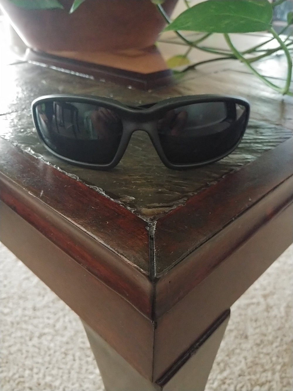 Men's Black Wrap With Padded eyes Sunglasses - Sleek UV Protection
